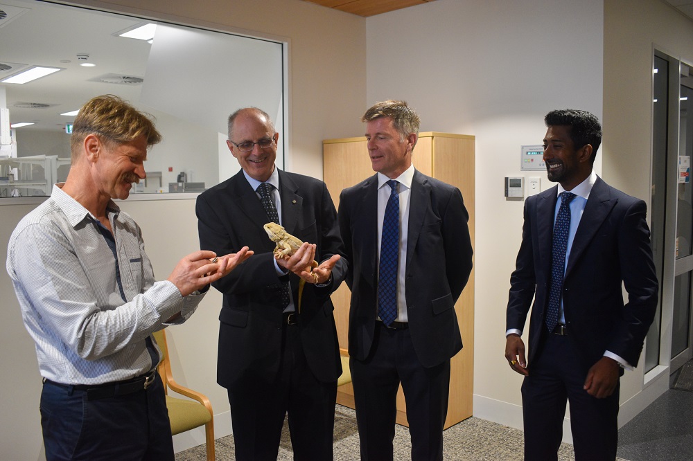 Image of Andrzej Kilian meeting with ACT Government representatives for biodiversity and ecology genetic research